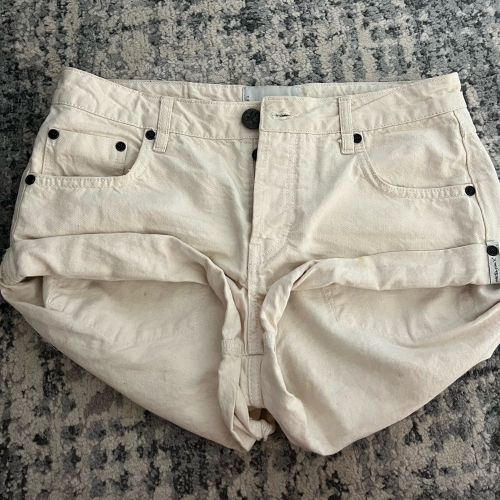 ONE TEASPOON SHORT